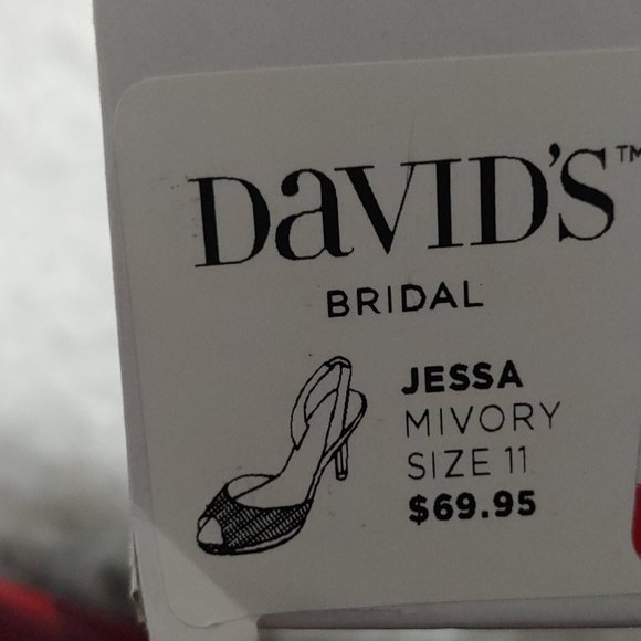 New size 11 David's Bridal heels - Picture 8 of 11